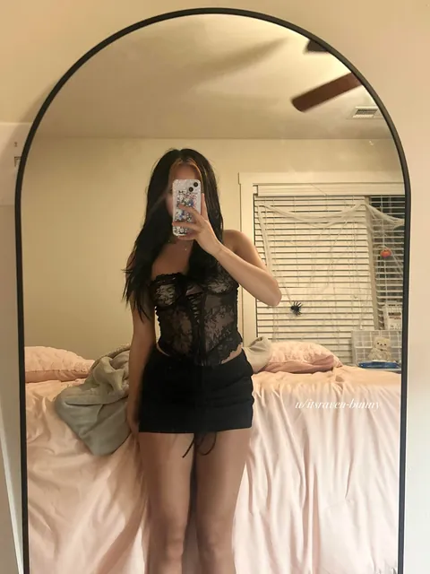 I’m 18f petite filipino college student, i’m new pls be nice 😊