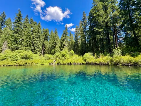 🔥 Oregon lake