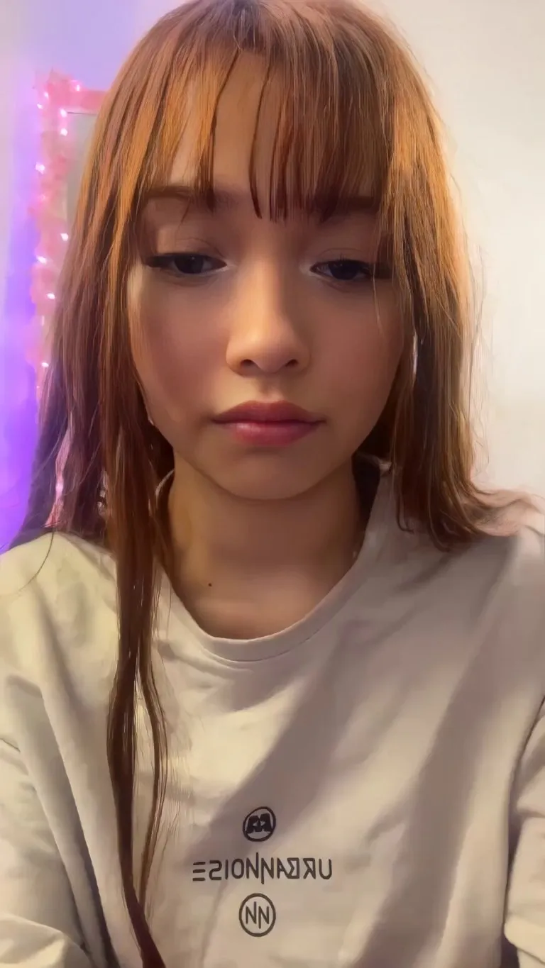 cute and slow reveal of my boobs f18