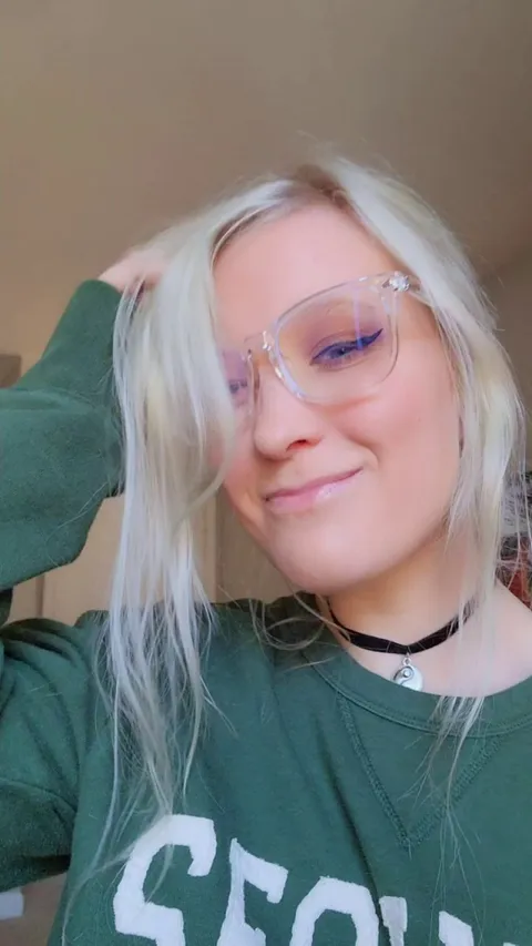 Breed me if I'm wrong but dinosaurs still exist