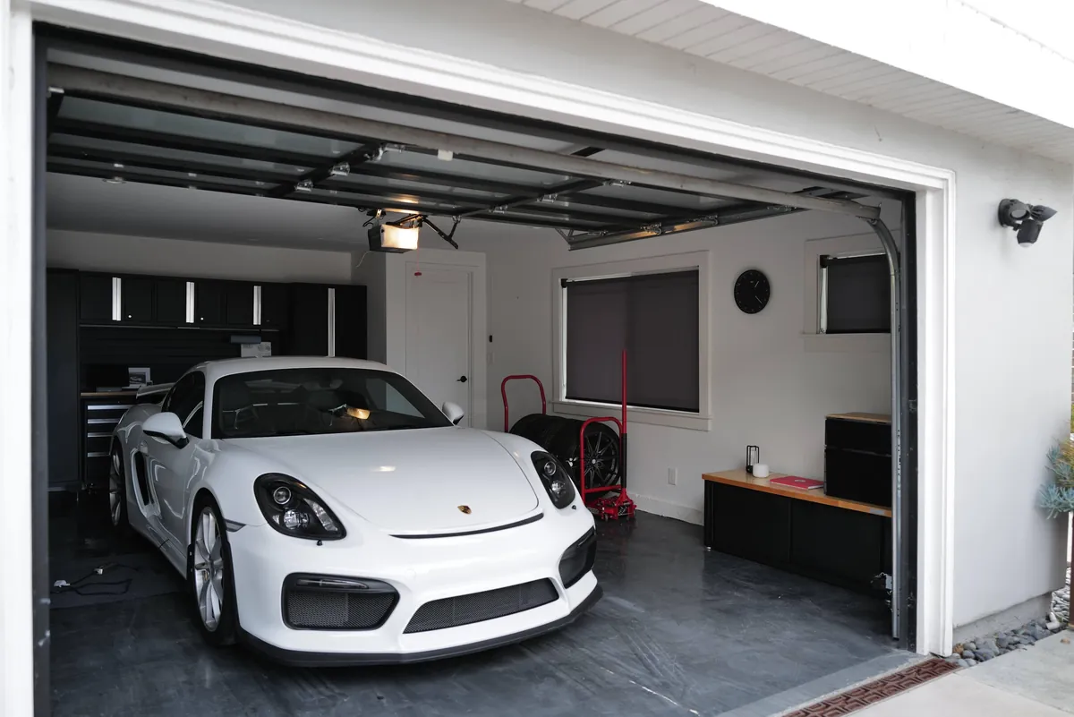 Slowly renovating and organizing my garage. Almost done after 2 years.