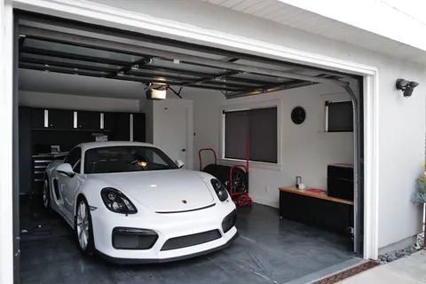 Slowly renovating and organizing my garage. Almost done after 2 years.