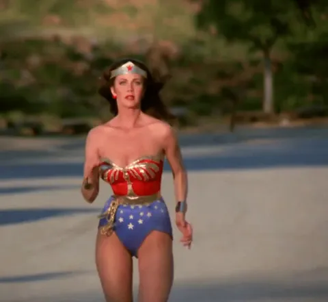 Lynda Carter (birthday special) plots in Wonder Woman S3 (1979)
