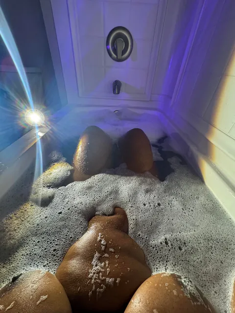 Bubble bath reward for doing absolutely nothing all day 🛁🫧✨
