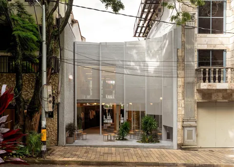 Store With A Gap by Studio Cadena