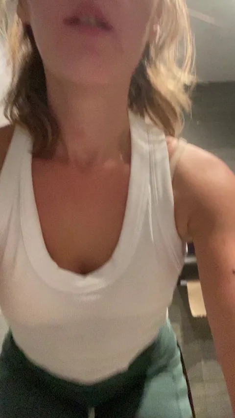 Can I send you peeing videos like this daily? Yes or No