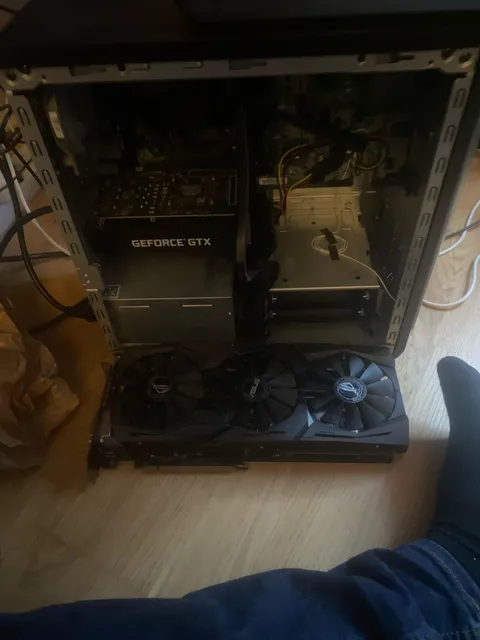 Pov: the moment you realize that your new gpu won’t fit inside the case (it’s 1 cm too long)