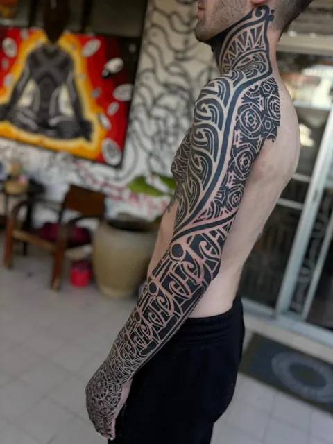 Israel Paketh - Koh Samui Thailand. 5 days, Throat + Sleeve