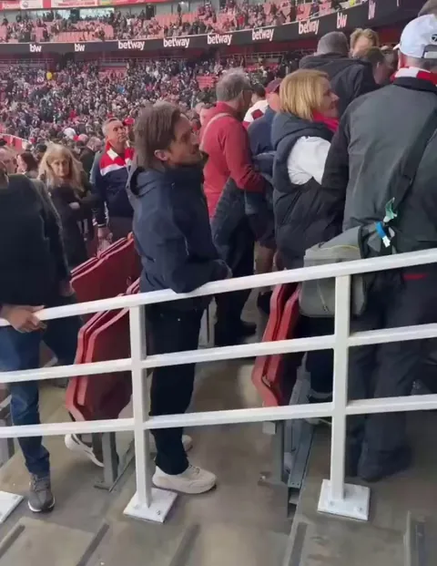 Arsenal fans furious with the Bournemouth analysts, after they celebrated their side’s winner in the press box. The members of staff were told to remain in their seats after the full-time whistle for their safety