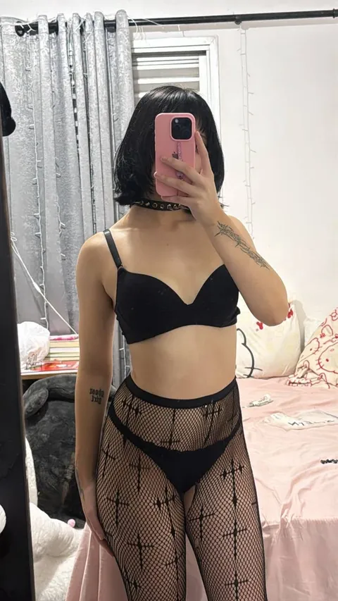 flashing my petite boobs [f]