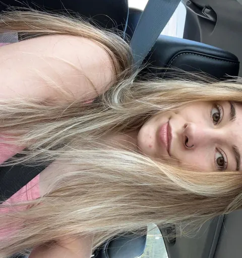 21F Roast me // do I go blonde again???