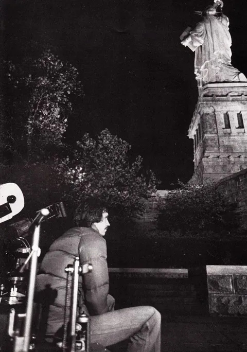 Behind the Scenes photos from the making of "Escape From New York" (released 45 years ago on July 10th, 1981)