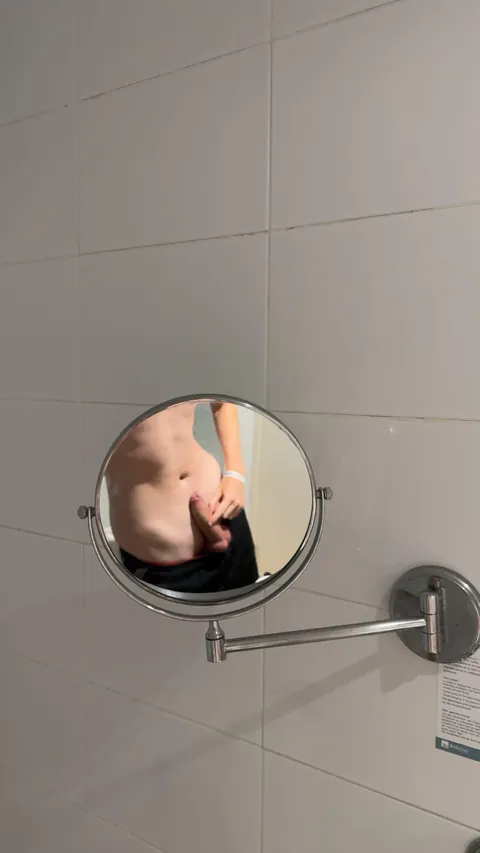 Just got dumped so here’s my 18 year old teen dick