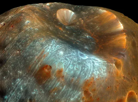 Martian moon Phobos might break apart, forming a RING AROUND THE RED PLANET