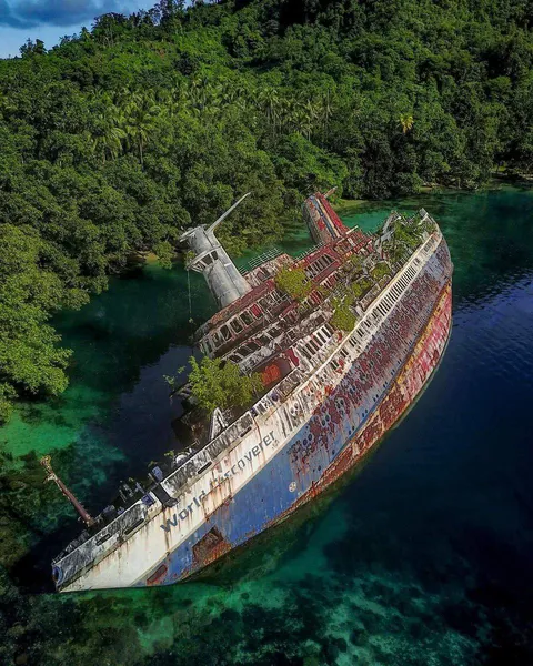  MS World Discoverer was a German expedition cruise ship. It hit a uncharted reef in the sandfly passage, Solomon Islands 29 April 2000.