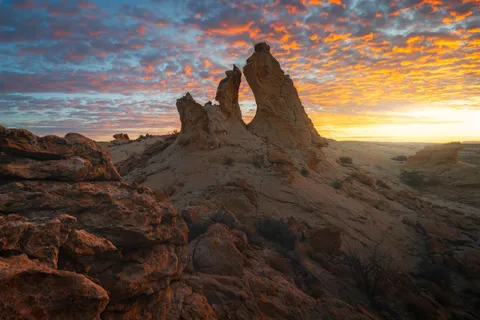 Escalante, Utah at sunrise a couple weeks ago... [OC][2000x1333]