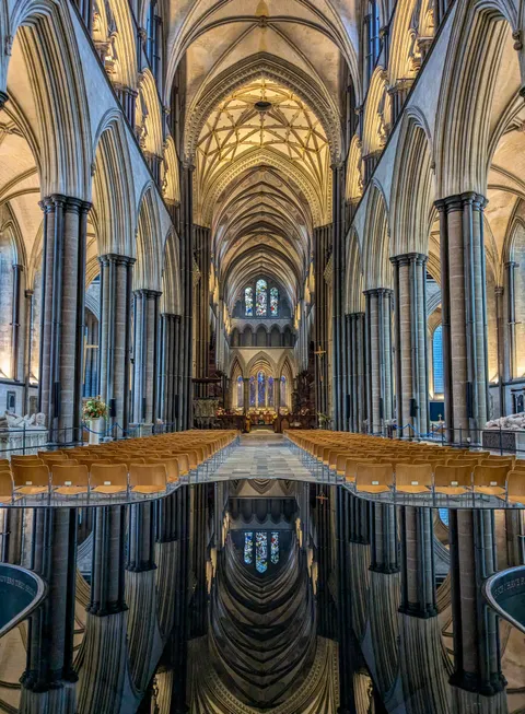 ITAP of the mirror-like fountain in Salisbury Cathedral