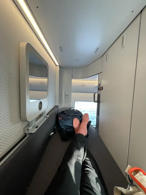 This Mini-Cabin in an Austrian Train Operator taking me from Vienna to Amsterdam for 114€