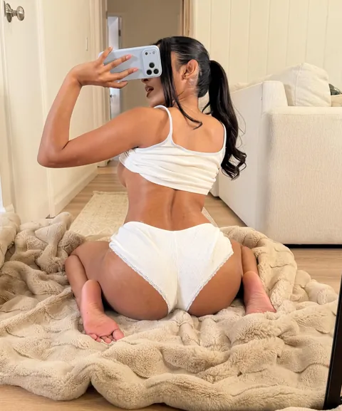 [F] lets have a slumber party 💕