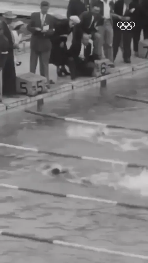 In Helsinki in 1952, the father of French swimmer Jean Boiteux jumped into the pool to hug his son just after he became an Olympic swimming champion - the first in French history