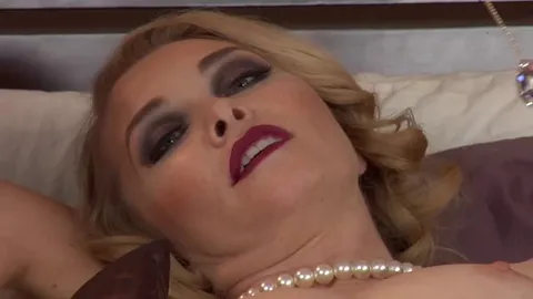 Hypnotising technique that turns her into a slut