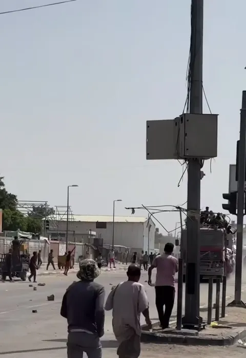 Stealing aid supplies