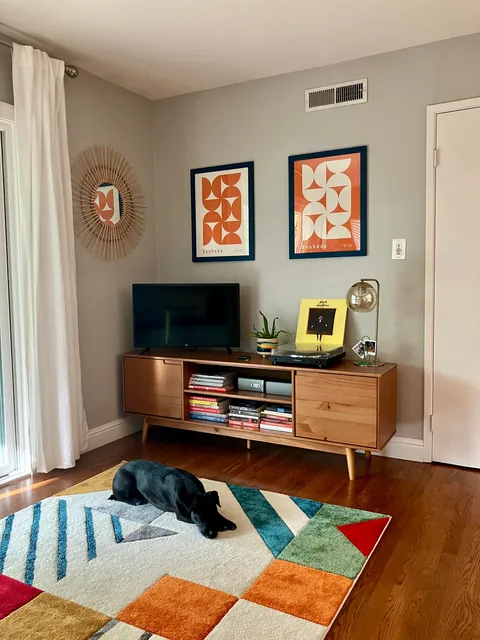 Just shy of a year in our cozy, happy little house ◡̈