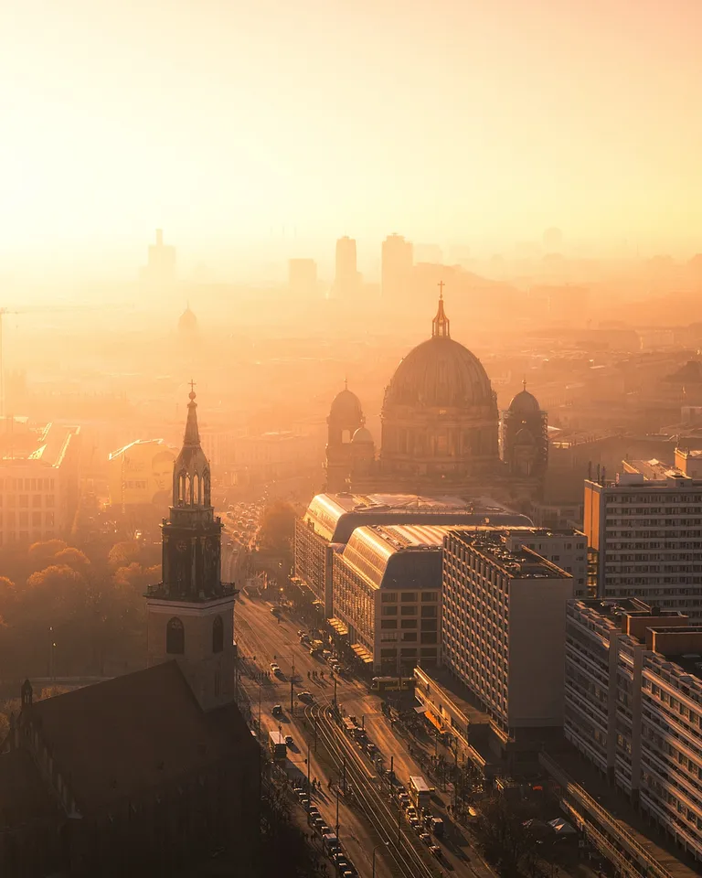 Cheap rooftop ticket of a hotel can get you this amazing view of Berlin