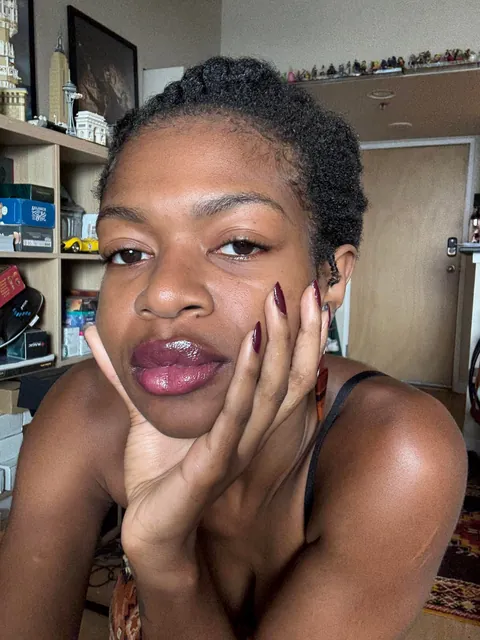 26f tech dropout, van dweller, failed model. do your worst