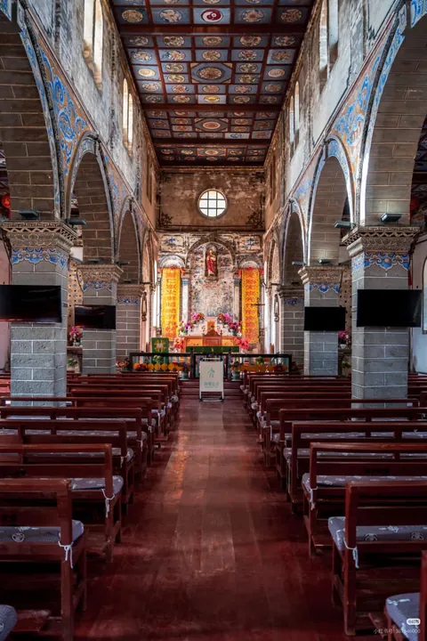 Tibetan Catholic churches