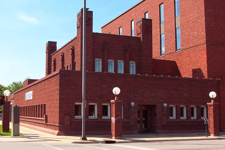 Some of Louis Sullivan's 'Jewelboxes', which are banks he designed in small towns the Midwest. Exterior | Interior. All of his banks still stand today!