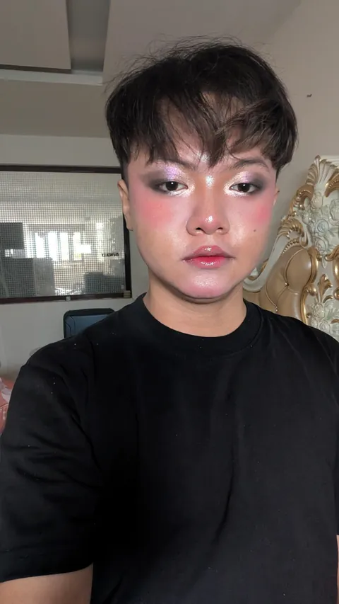 Finally got more serious and actually use eye primer xd