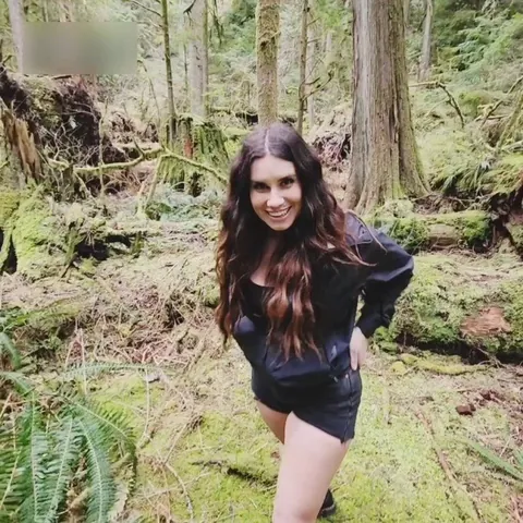 Chloe Lamb giving head in the forest 🌲