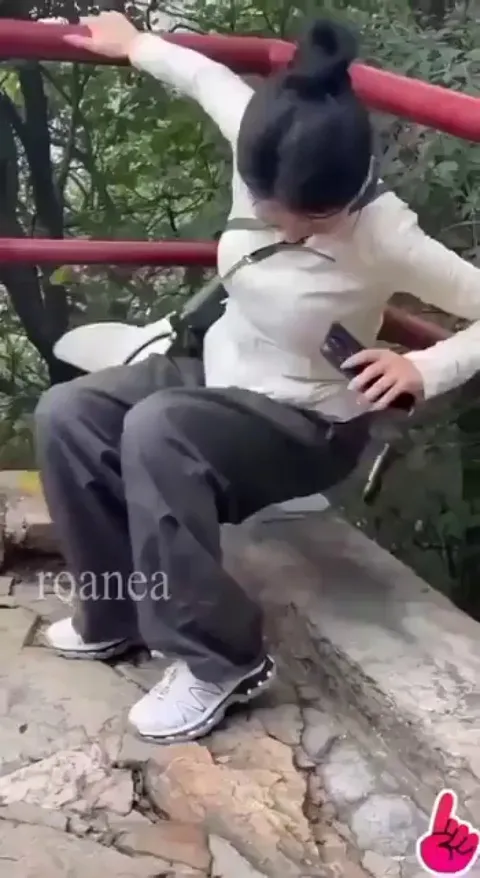 Taishan in China: There are 7,200 steps, and it takes 4 to 6 hours to reach the top.