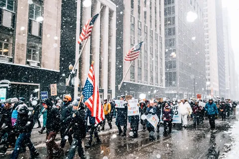 [OC] Chicagoans out in extreme cold and snow to support Minneapolis