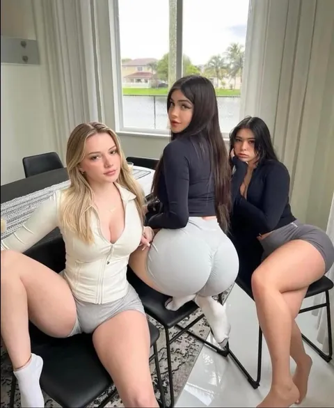 Pick a girl but other people pick what you do😋👀