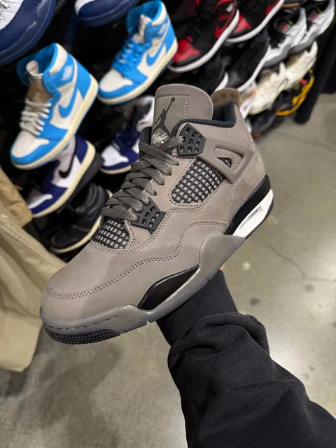 How my local footlocker have all the heat while I’m unemployed? 😭🥀