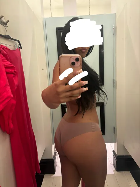 (19F)(20M) (SD/LA) Me and my Latina gf, looking for other couples, but if anyone’s looking for a clean young hung experienced bull, I’m your guy.