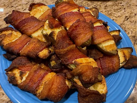 [Homemade] Smoked Wings and Jalapeño Poppers