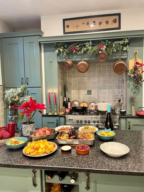 My kitchen when Christmas baking occurs ✨🎄