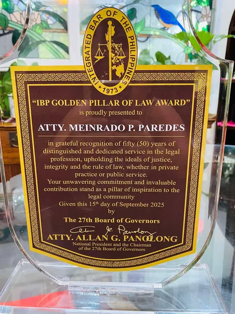 Cebu City judge Paredes returns his IBP Golden Pillar of Law award