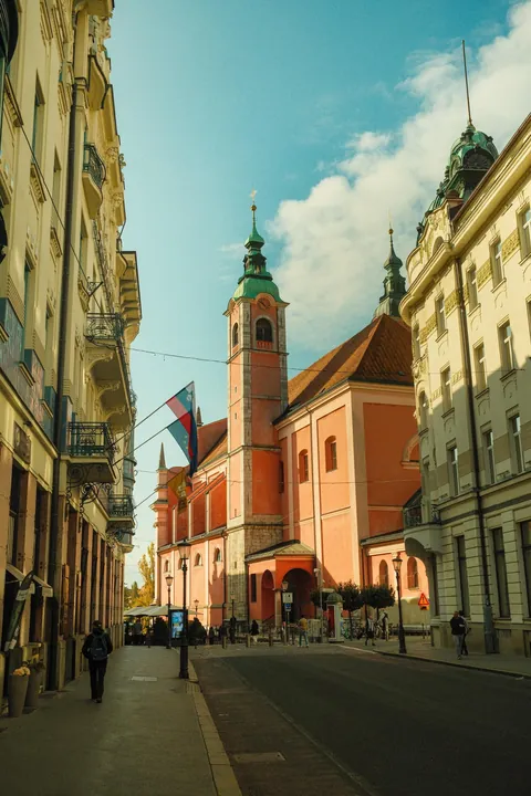 Didn’t know Slovenia was This Pretty in Fall 🍂🏞️