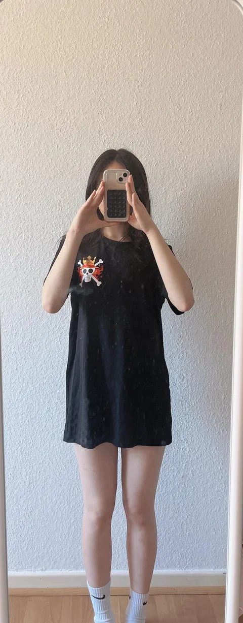 she’s an 8, but she wants sex on the first date