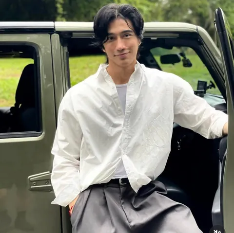 "The man who defied aging". Meet Chuando Tan, a Singaporean photographer still rocking it at 60.