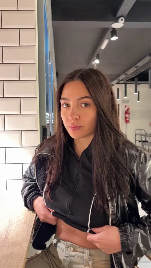 if u were sitting next to me… would u even look away?