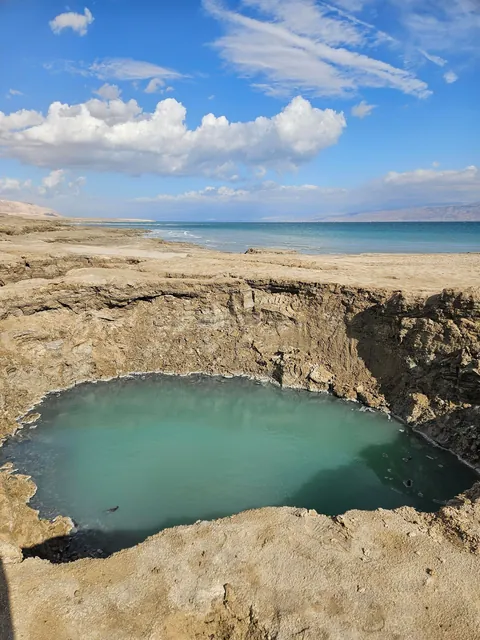 The Dead Sea: a tale in eight pictures