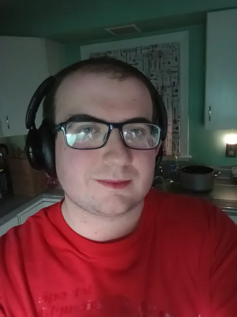 Gay, 24, slightly chubby, do your worst.