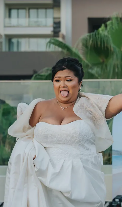 did my own wedding makeup- thank goodness it turned out okay in pics!