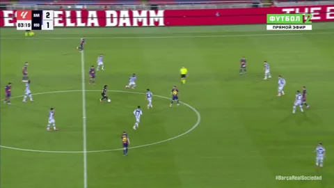 Barcelona &amp; Real Sociedad hitting the crossbar