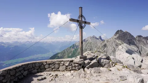 Innsbruck is wild. You can literally grab a coffee in a medieval old town and be sitting on a 2,300m alpine ridge 45 minutes later. Nordkette photo dump [OC]